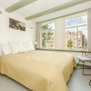 gasthuys-de-roode-os-super-central-canal-view-rooms.amsterdamhotelsnl.com/